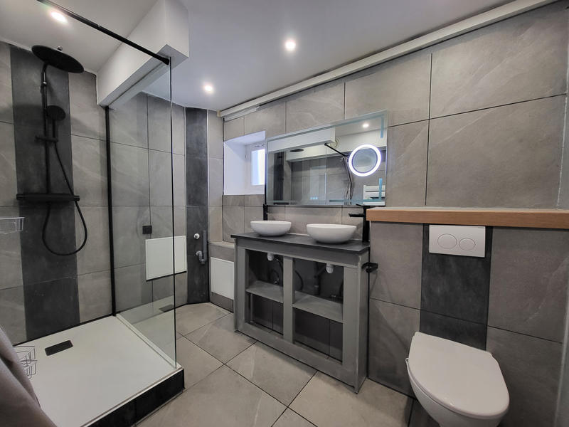 Appartement - 75 m² - 2 pièces