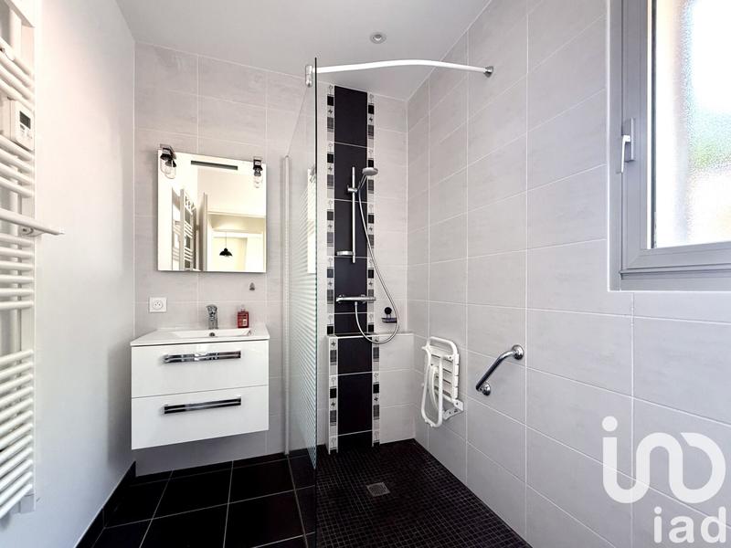 Maison - 189 m² - 8 pièces