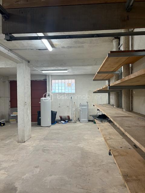 Local d'activité / Entrepôt - 140 m² - 3 pièces