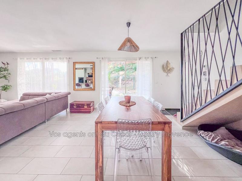 Villa - 140 m² - 5 pièces