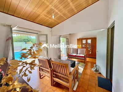 Maison - 110 m² - 6 pièces