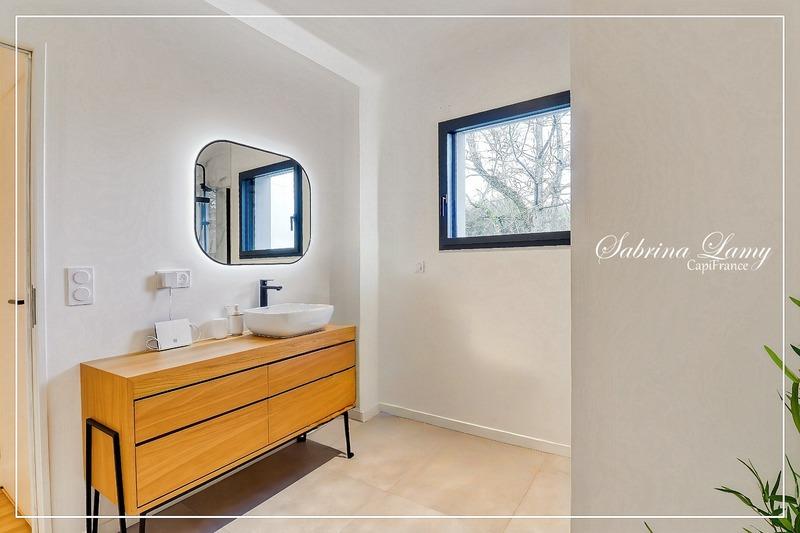 Maison - 166 m² - 7 pièces