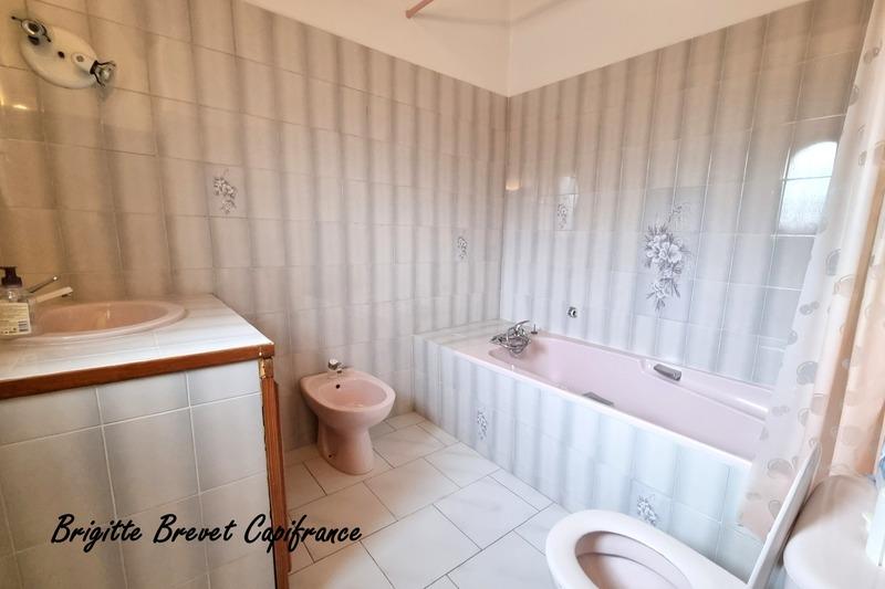 Maison - 176 m² - 7 pièces