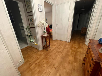 Appartement - 111 m² - 6 pièces