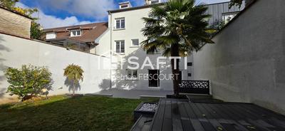 Maison - 215 m² - 7 pièces