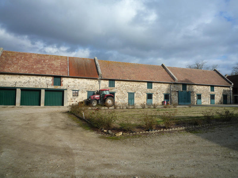 Corps de ferme - 276 m² - 12 pièces