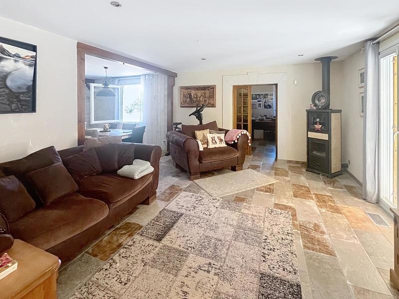 Villa - 260 m² - 9 pièces