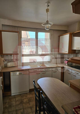 Appartement - 84 m² - 4 pièces