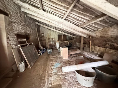 Parking / Garage - 90 m²