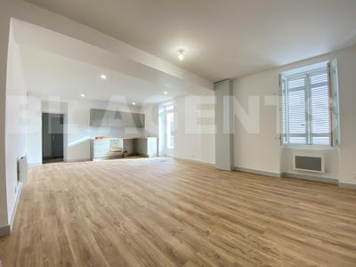 Appartement - 93 m² - 3 pièces