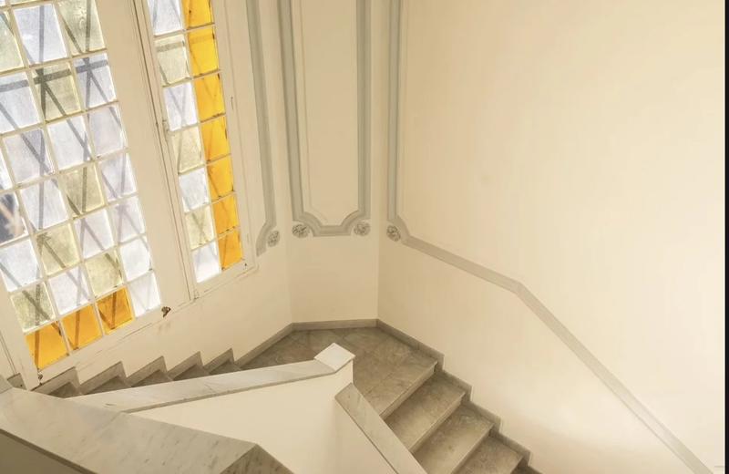 Maison - 375 m² - 7 pièces