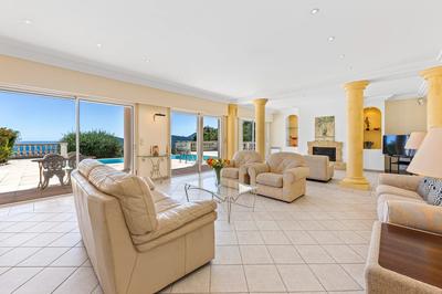 Villa - 285 m² - 6 pièces