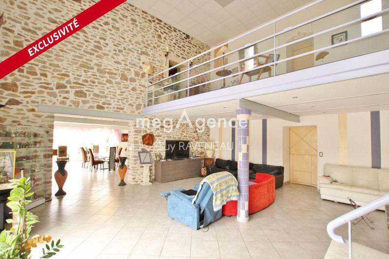 Maison de campagne - 395 m² - 11 pièces
