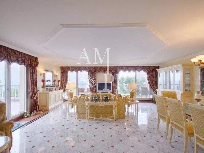 Appartement villa - 360 m² - 7 pièces