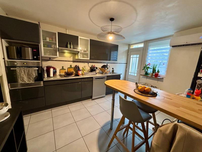 Appartement - 121 m² - 5 pièces