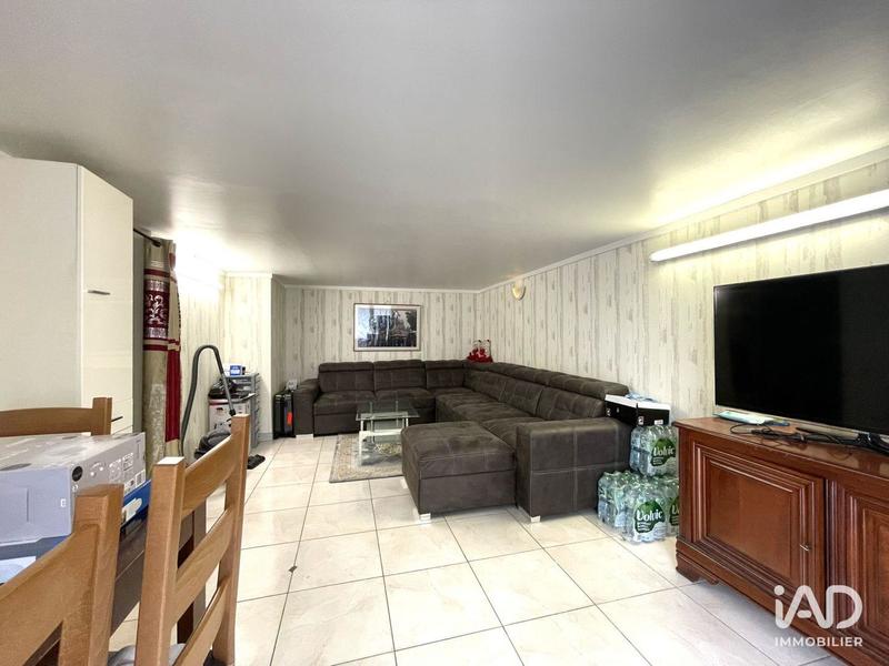 Maison - 233 m² - 7 pièces