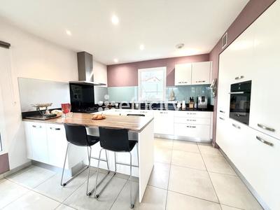 Maison - 127 m² - 4 pièces