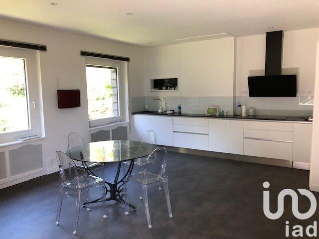 Maison - 287 m² - 10 pièces