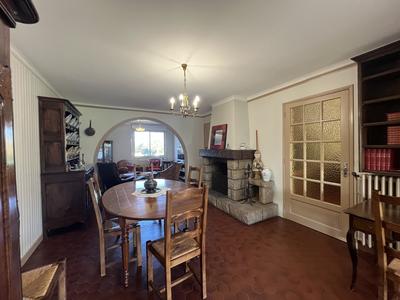 Maison - 164 m² - 7 pièces