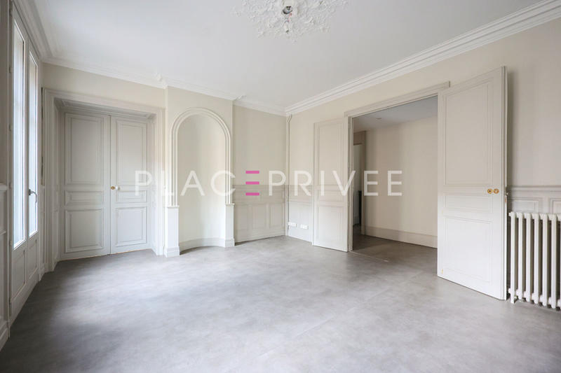 Bureau - 128 m² - 4 pièces