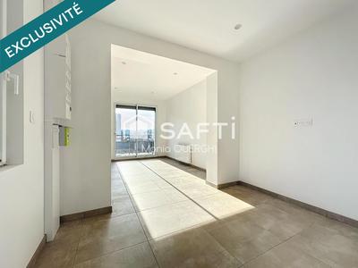 Appartement - 84 m² - 2 pièces