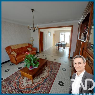 Maison - 97 m² - 7 pièces