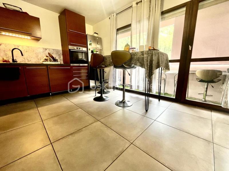Appartement - 90 m² - 5 pièces
