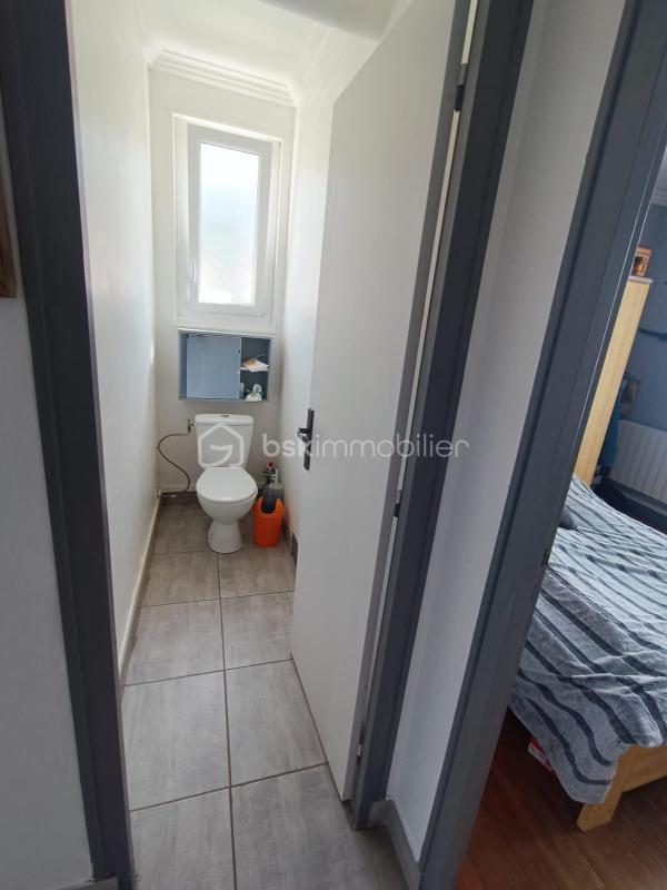 Pavillon - 180 m² - 9 pièces