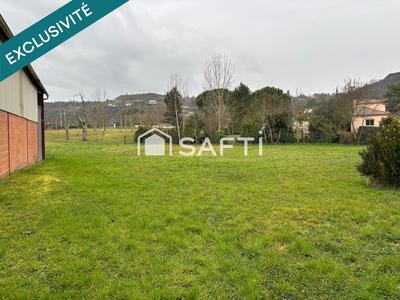 Local commercial - 900 m² - 10 pièces