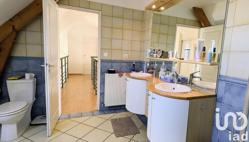 Maison - 180 m² - 7 pièces