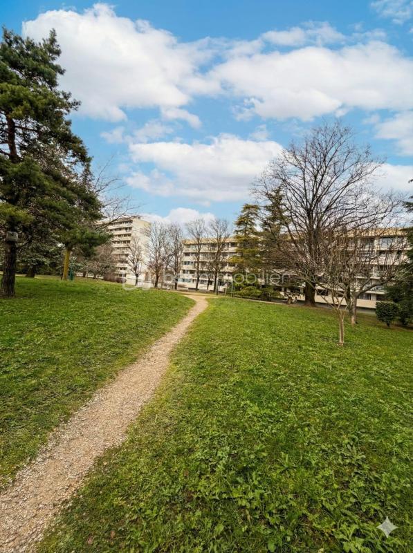 Appartement - 72 m² - 4 pièces