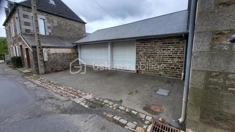 Maison de village - 200 m² - 9 pièces