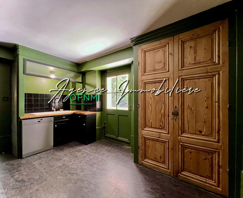 Propriété - 224 m² - 7 pièces