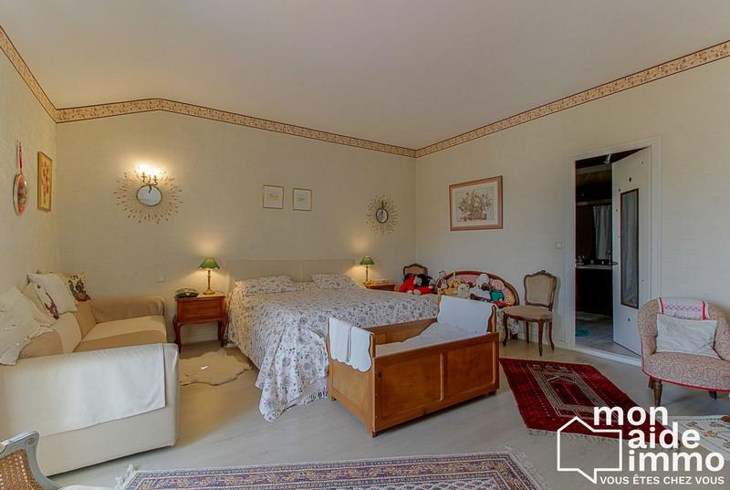 Maison - 311 m² - 7 pièces