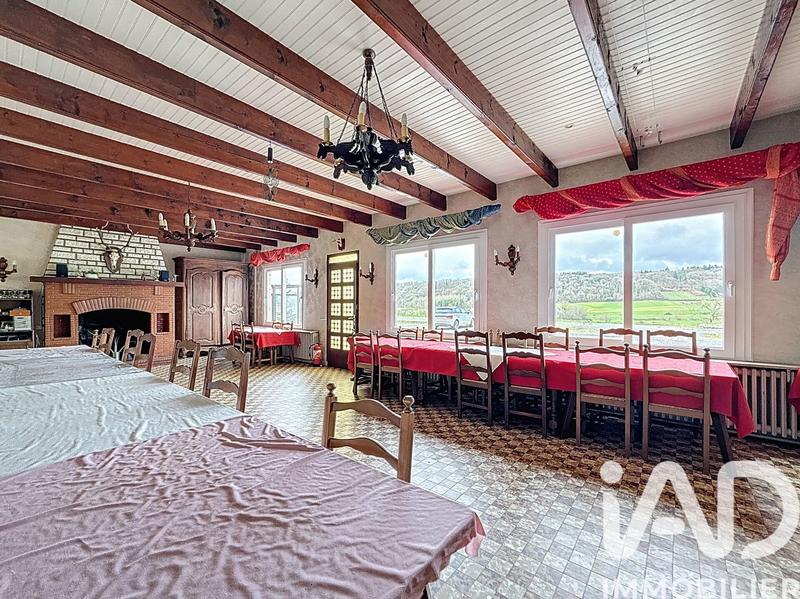 Maison - 382 m² - 5 pièces