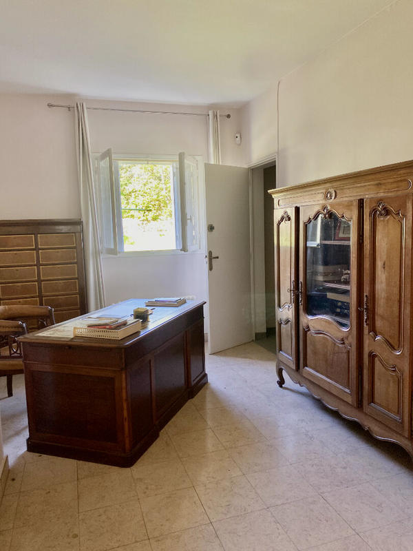 Maison - 280 m² - 9 pièces