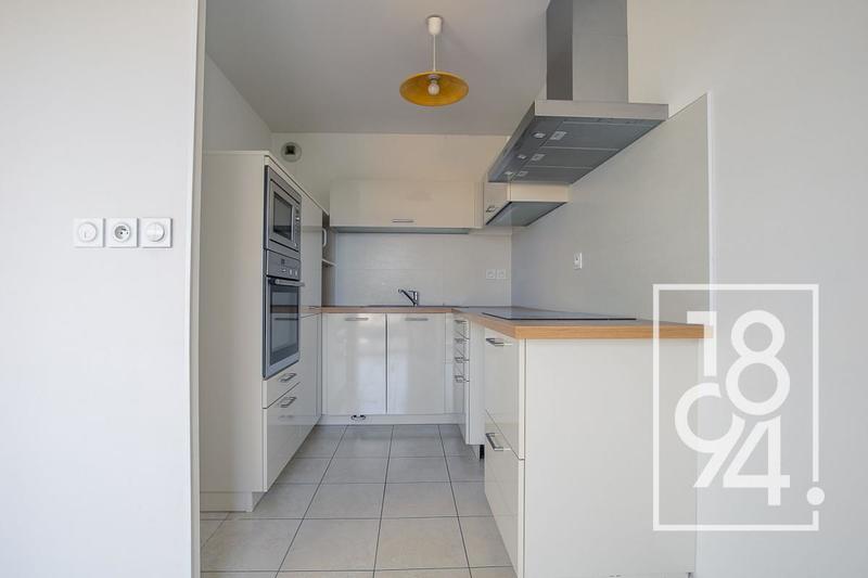 Appartement - 83 m² - 4 pièces