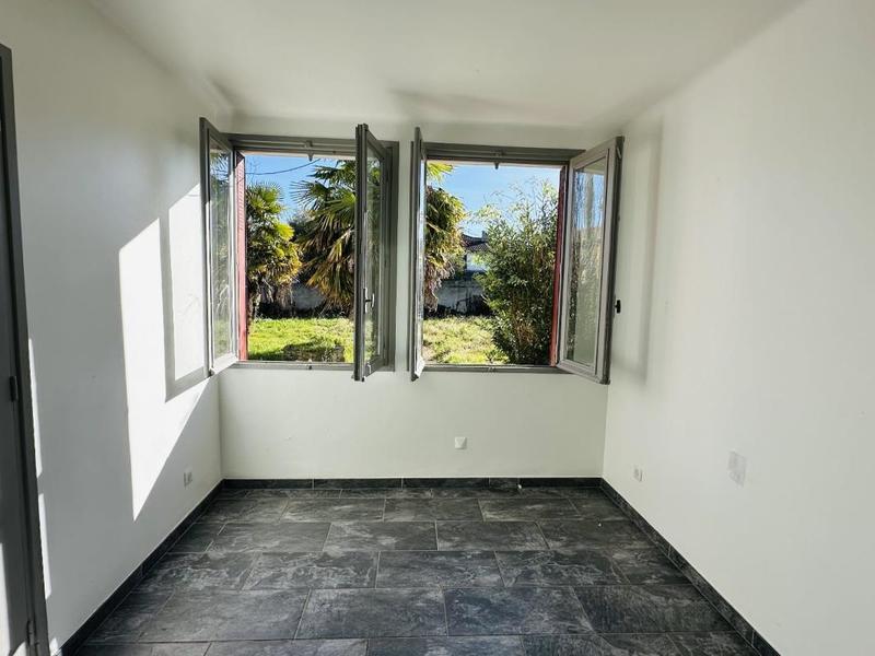 Maison en pierre - 160 m² - 8 pièces