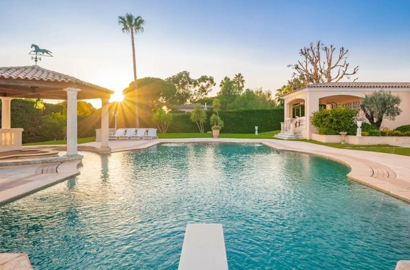 Villa - 450 m² - 8 pièces