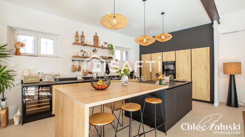 Maison - 280 m² - 7 pièces