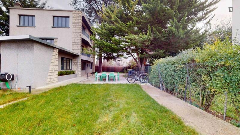 Chambre - 16 m² - 15 pièces