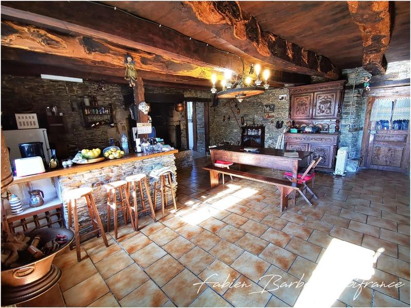 Maison - 150 m² - 7 pièces