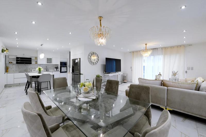 Maison - 143 m² - 5 pièces