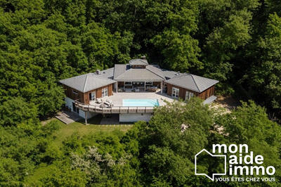 Maison contemporaine - 227 m² - 7 pièces