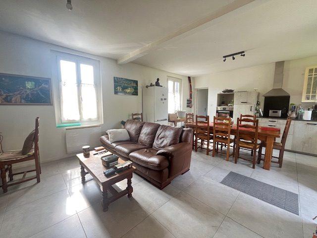 Maison - 64 m² - 4 pièces