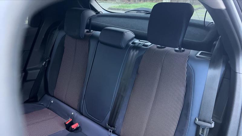 Citroën Ds3 Crossback E-Tense 136 Ines de la Fressange