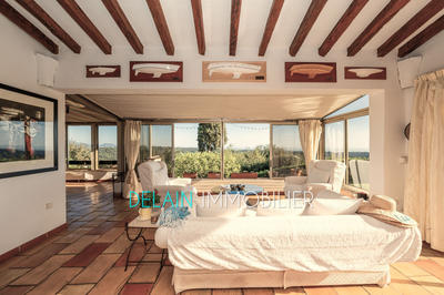 Villa - 288 m² - 10 pièces