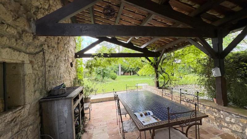 Maison - 227 m² - 8 pièces