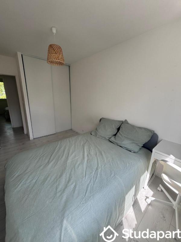 Chambre - 11 m² - 1 pièce