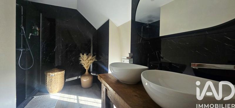 Maison de ville - 180 m² - 6 pièces